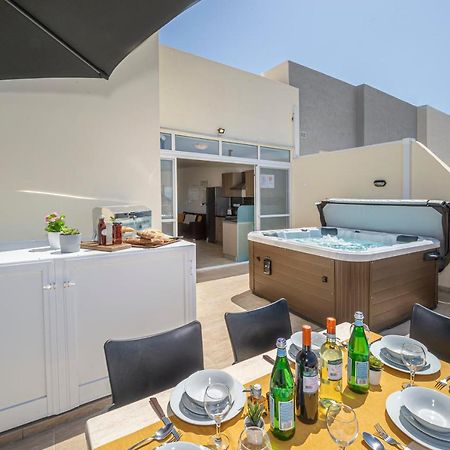Summer Breeze Penthouse With Private Hot Tub & Terrace With Panoramic Views, By Getawaysmalta Мелліха Екстер'єр фото