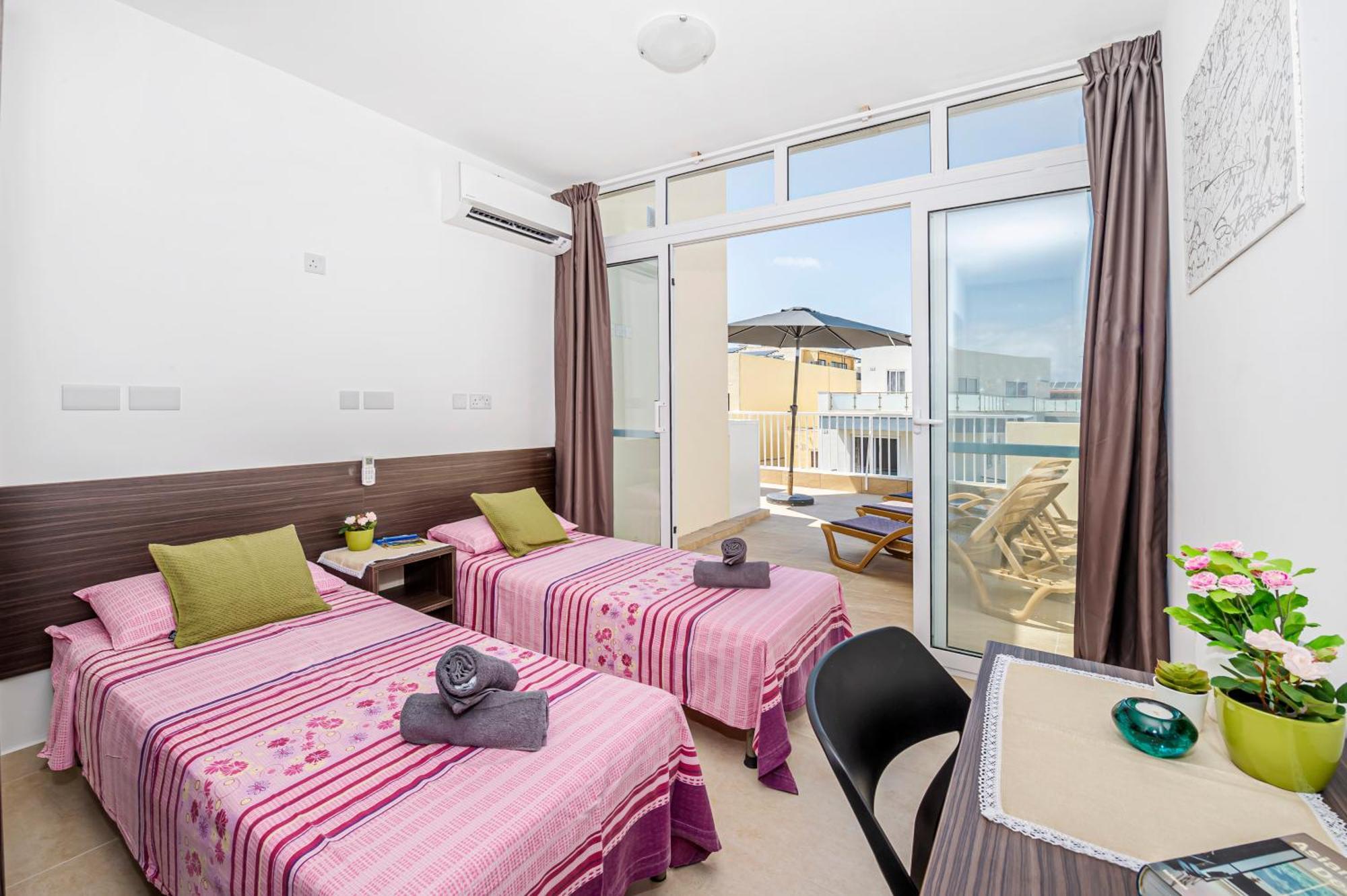Summer Breeze Penthouse With Private Hot Tub & Terrace With Panoramic Views, By Getawaysmalta Мелліха Екстер'єр фото
