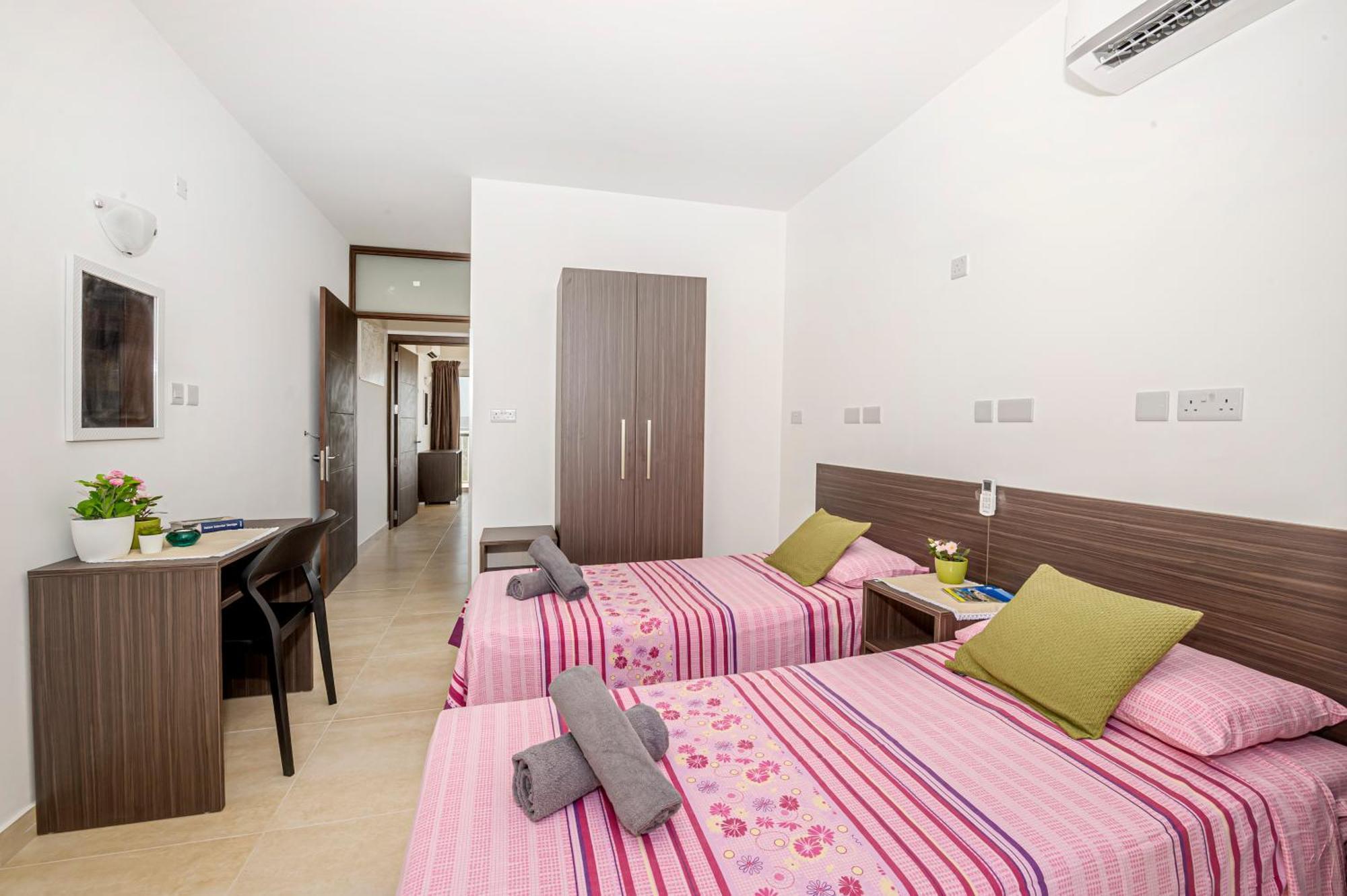 Summer Breeze Penthouse With Private Hot Tub & Terrace With Panoramic Views, By Getawaysmalta Мелліха Екстер'єр фото